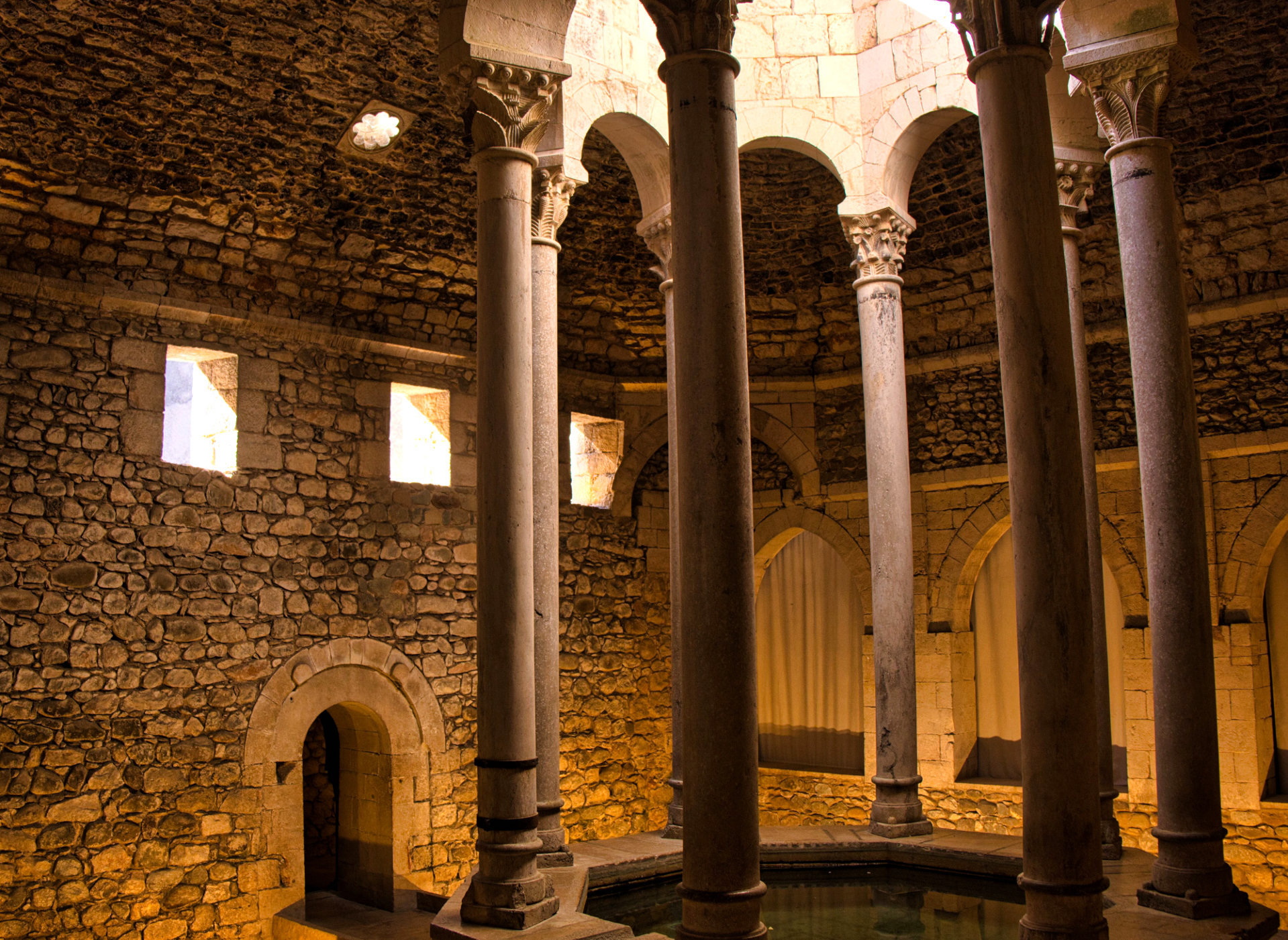 Girona Small Greoup Guided Tour maxximum  8 people