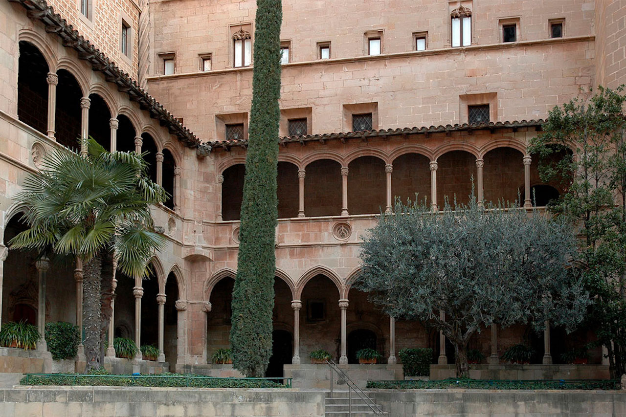 Montserrat Private Guided Tour